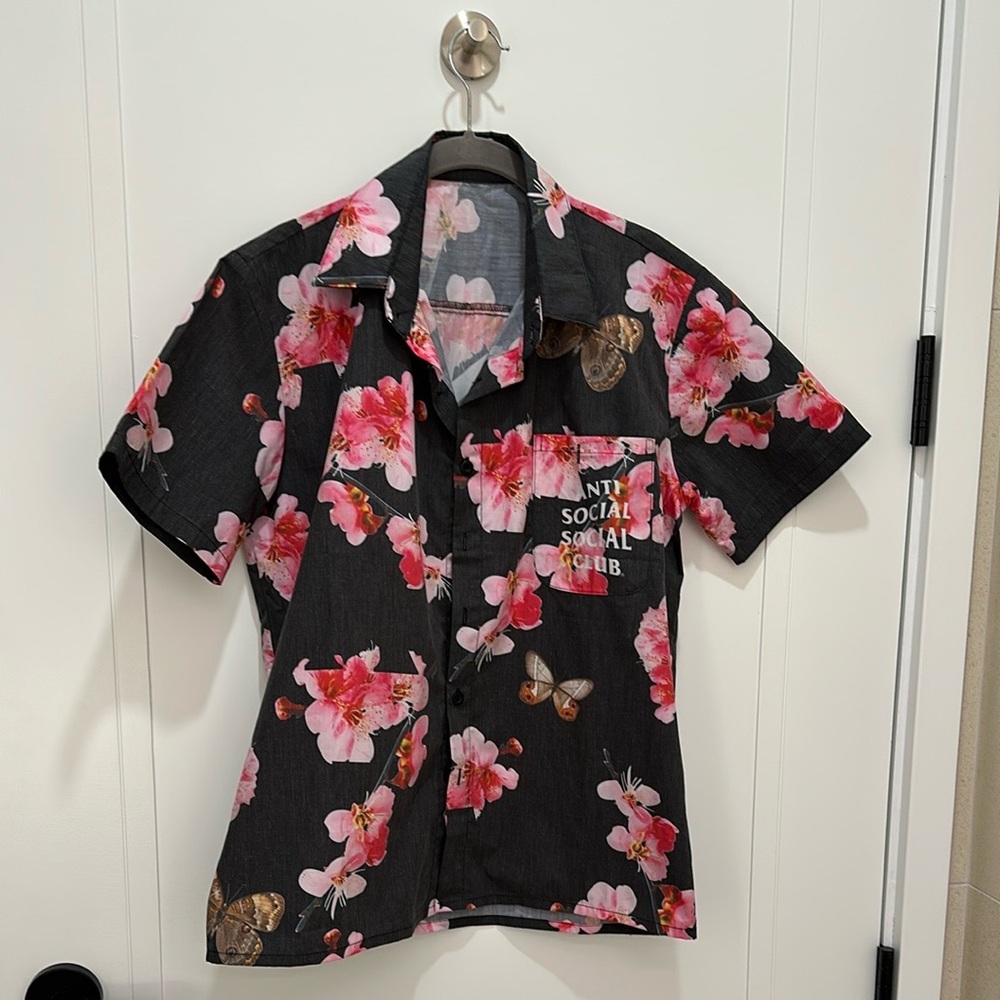 Floral Graphic Short Sleeve Shirt